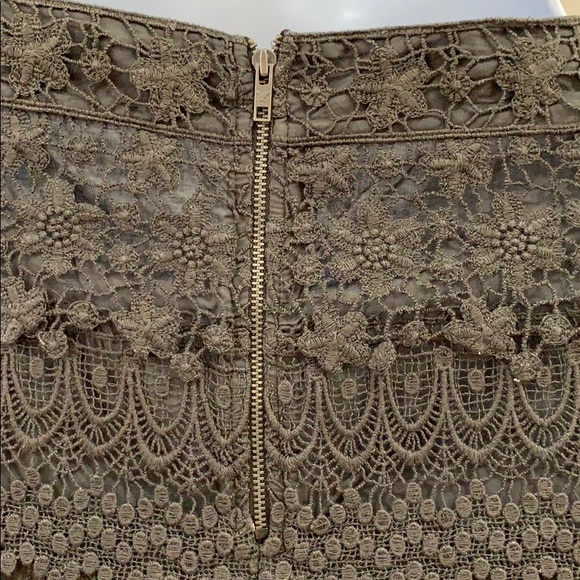 American Eagle Lace Shell Lined Mini Skirt  Size 6 - Picture 7 of 8